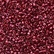 Miyuki beads delica's 11/0 Gold Luster Wine Red DB-116