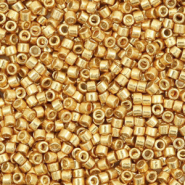 Miyuki beads delica's 11/0 Galvanized Yellow Gold DB-410