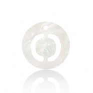 Shell pendants specials letter O White (natural colour)