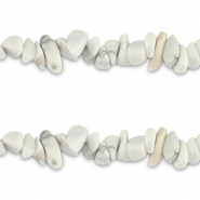 Chipstone beads White