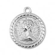 Metal charms round with Queen Elisabeth Silver