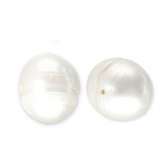 Freshwater pearls round Natural White