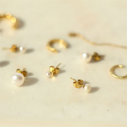 Inspirational Sets Tips for combining earrings with freshwater pearls