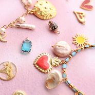 Inspirational Sets Create trendy necklaces with DQ metal charms with enamel