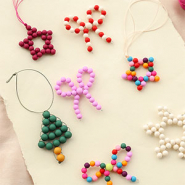 Inspirational Sets Create a joyful Christmas collection with acrylic beads