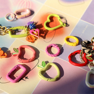 Inspirational Sets How to combine coloured keychain findings