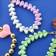 NEW Acrylic heart-shaped beads