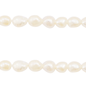 BQ Freshwater pearls nugget oval 4-5x3-4mm Natural White