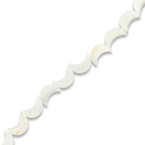 Shell beads moon Off white