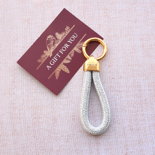 Easy to make, perfect to give as a present and fun to get are the Mix & Match key rings: