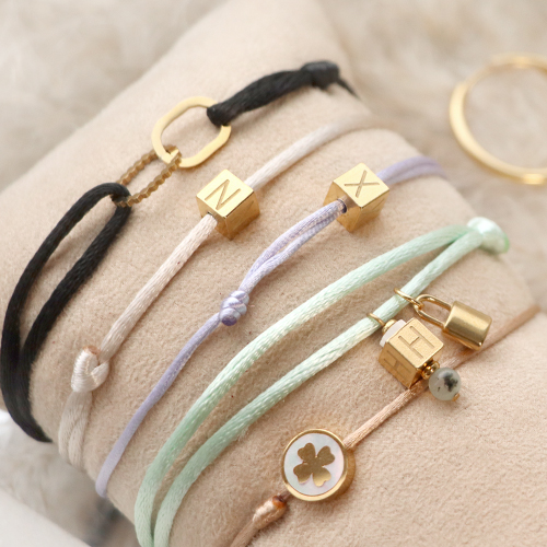 Take a look at how to create stylish jewellery with stainless steel cube letter beads: 