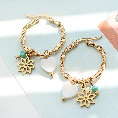 Get inspired and make trendy necklaces and earrings with the stainless steel charms and connectors