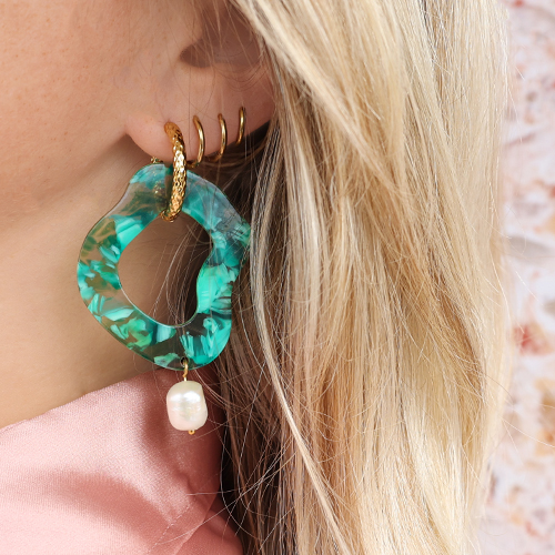 How to design summer earrings with resin pendants own designs