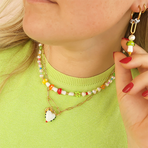 Inspiration for designing earrings and necklaces with glass beads