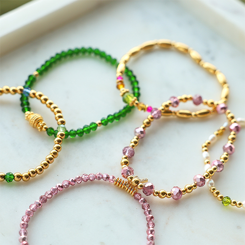Tips for presenting bracelets with faceted beads
