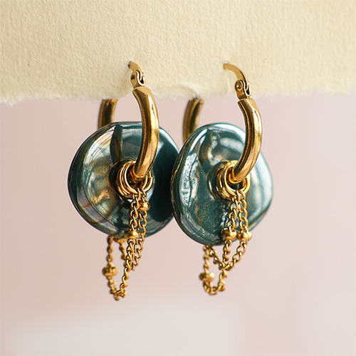 Getting started with ceramic donuts in winter colours