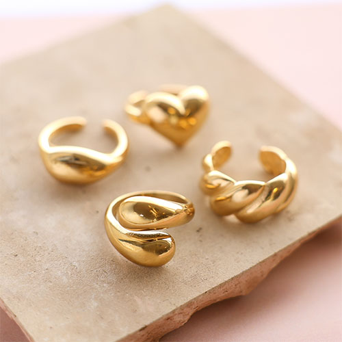 Inspiration time with our stainless steel earrings and rings