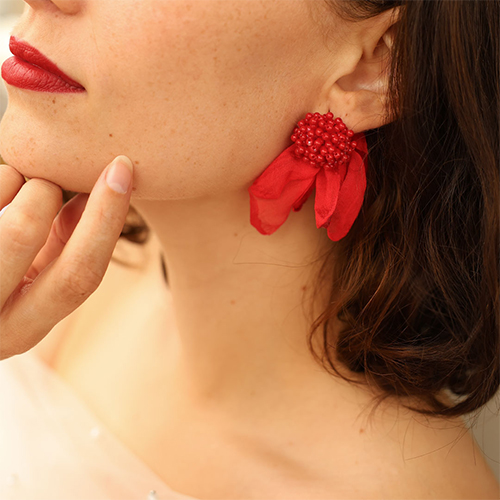 Create a unique look with flower earrings