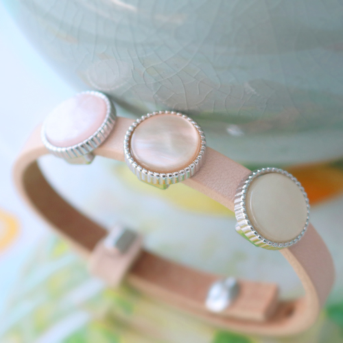 Mix trendy findings for jewellery and create a fresh fashionable look!