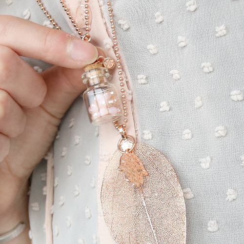  Must have jewellery and accessories with bottles, leave pendants, wallets and keychains!