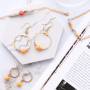 DIY: matching jewellery with Ibiza look made of natural stone beads jade