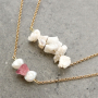 Discover how to create trendy jewellery with shell beads and chips stone beads!