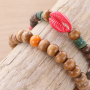All natural! This is how you create the perfect bracelets with wooden beads