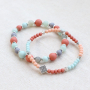 This is how you make fantastic bracelets with acrylic beads: