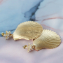 Take a look and make stunning shell charms accessories and jewellery! 