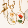 Creating classic jewellery with charms with dried flowers