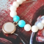 With our natural top glass faceted beads you can make beautiful jewellery in a happy style!!