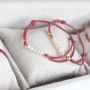 These bracelets are so cute! Get inspired by the most beautiful creations with coloured elastic cord!