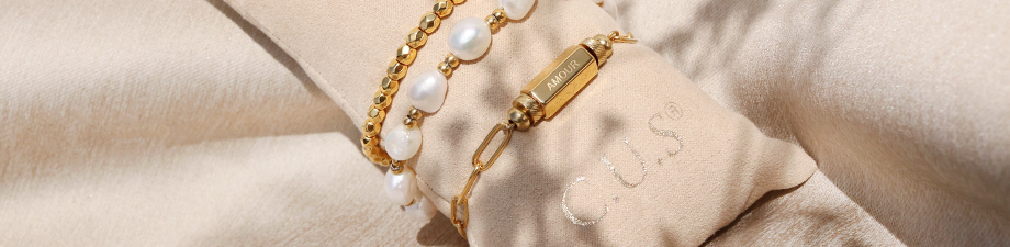 C.U.S&reg; packaging and presentation material