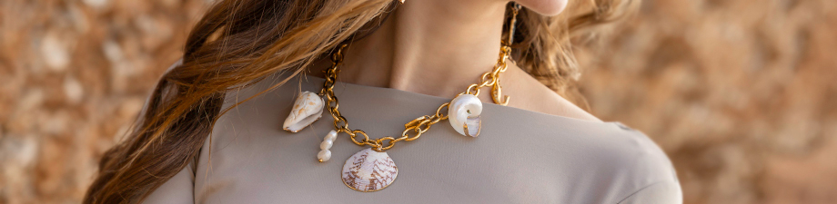 Wow! Beautiful large shell pendants Wow! Beautiful large shell pendants