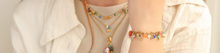 Now available glass beads chipstone Now available glass beads chipstone