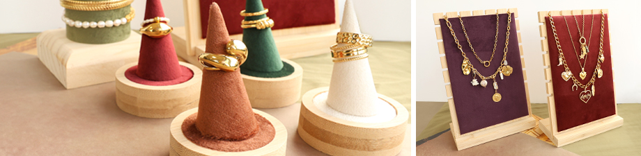 New displays for rings, bracelets, and necklaces New displays for rings, bracelets, and necklaces