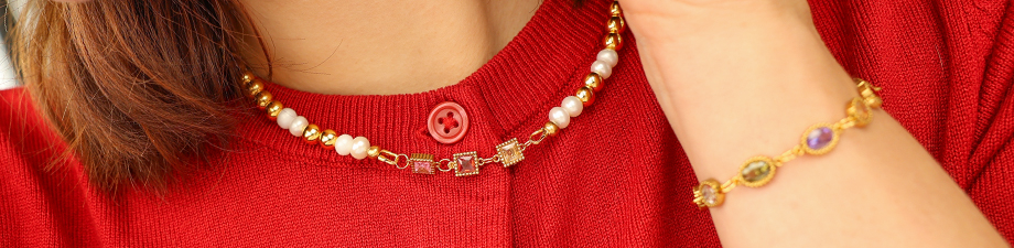 Wow! Stainless steel charms and connectors with zirconia Wow! Stainless steel charms and connectors with zirconia