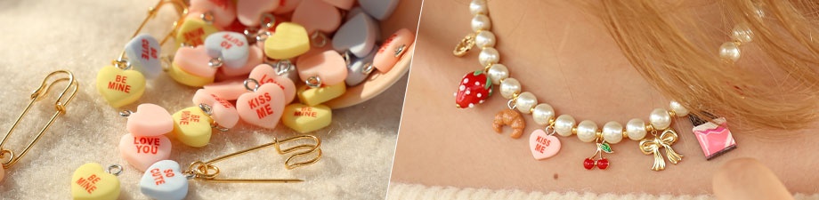 Just in: Colourful Christmas resin pendants Just in: Colourful Christmas resin pendants